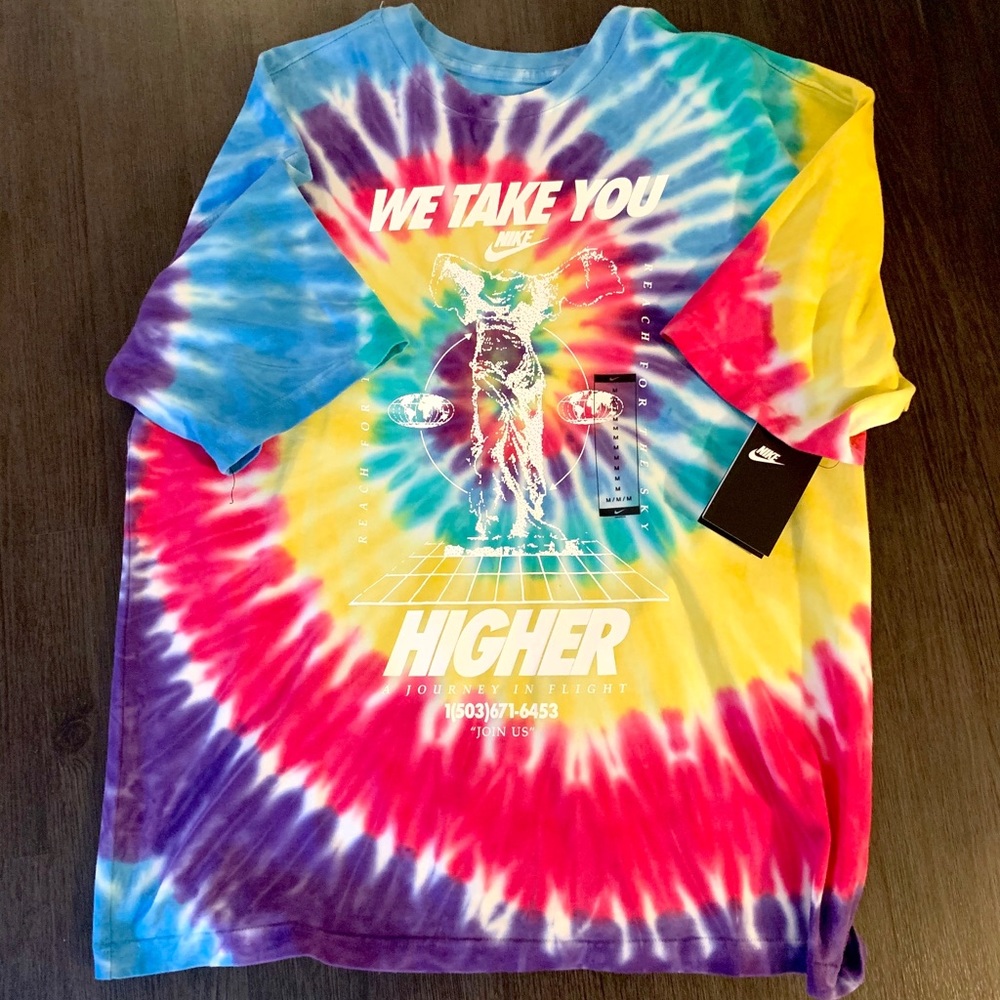 NWT Nike Tie Dye T Shirt Size M